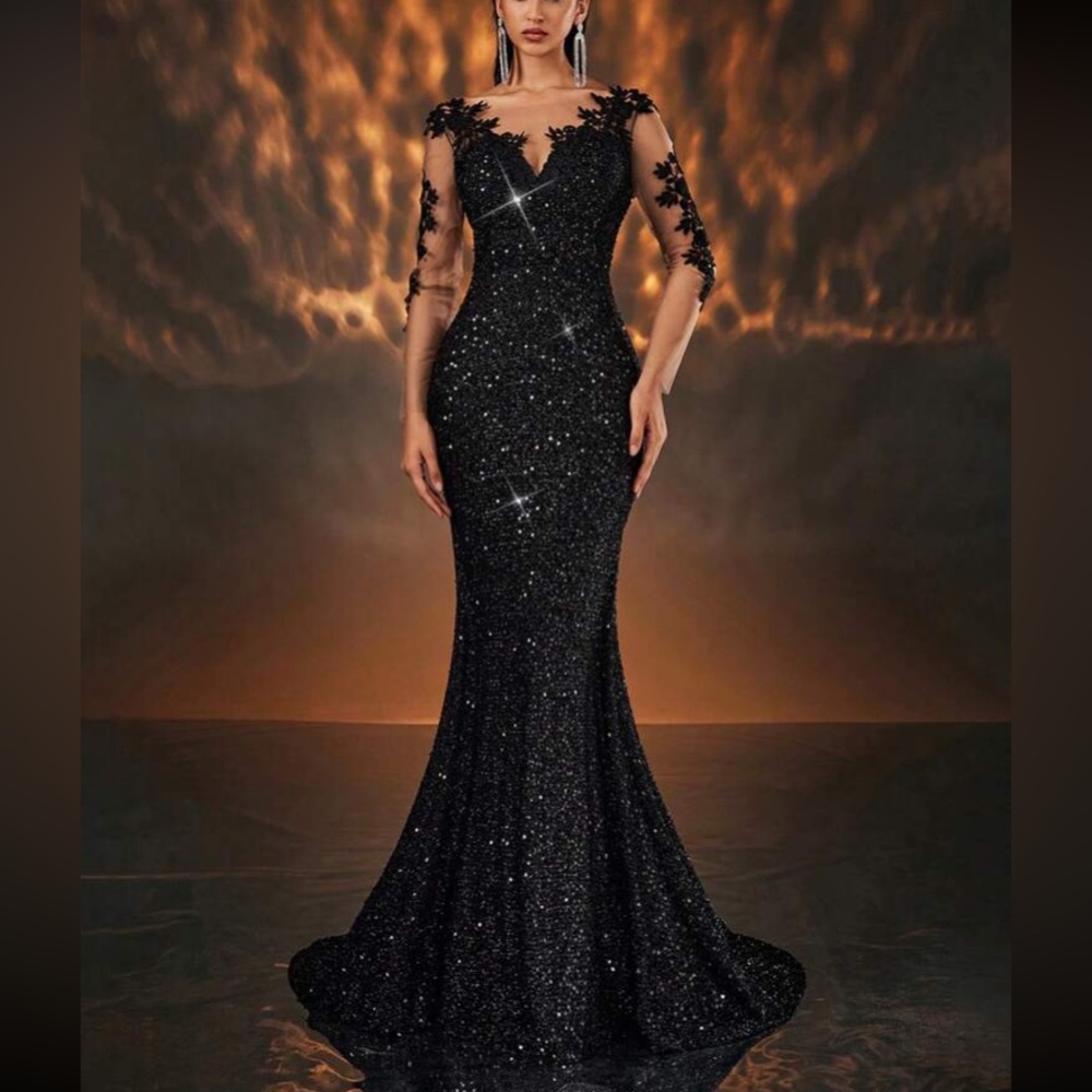 Elegant Black Lace Evening Dress